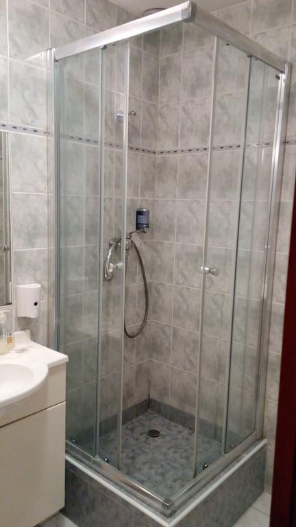 Garni Hotel Anne-Mary Πιεστάνυ Εξωτερικό φωτογραφία